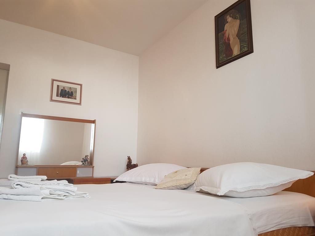 Apartments Coko Omiš Kültér fotó