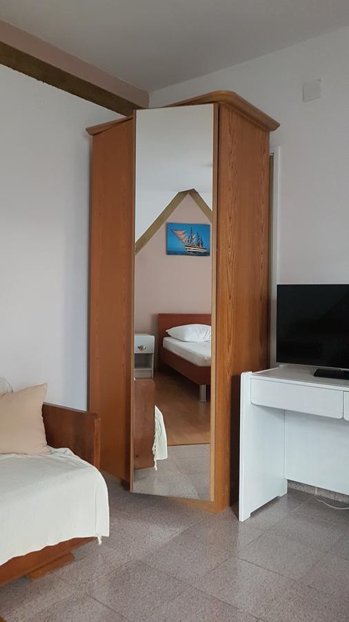 Apartments Coko Omiš Kültér fotó